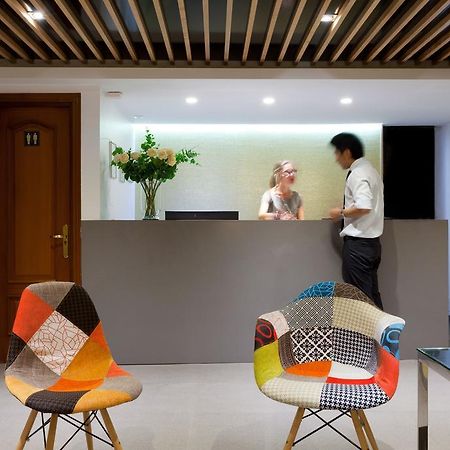 Hostal Astoria Мадрид Екстериор снимка