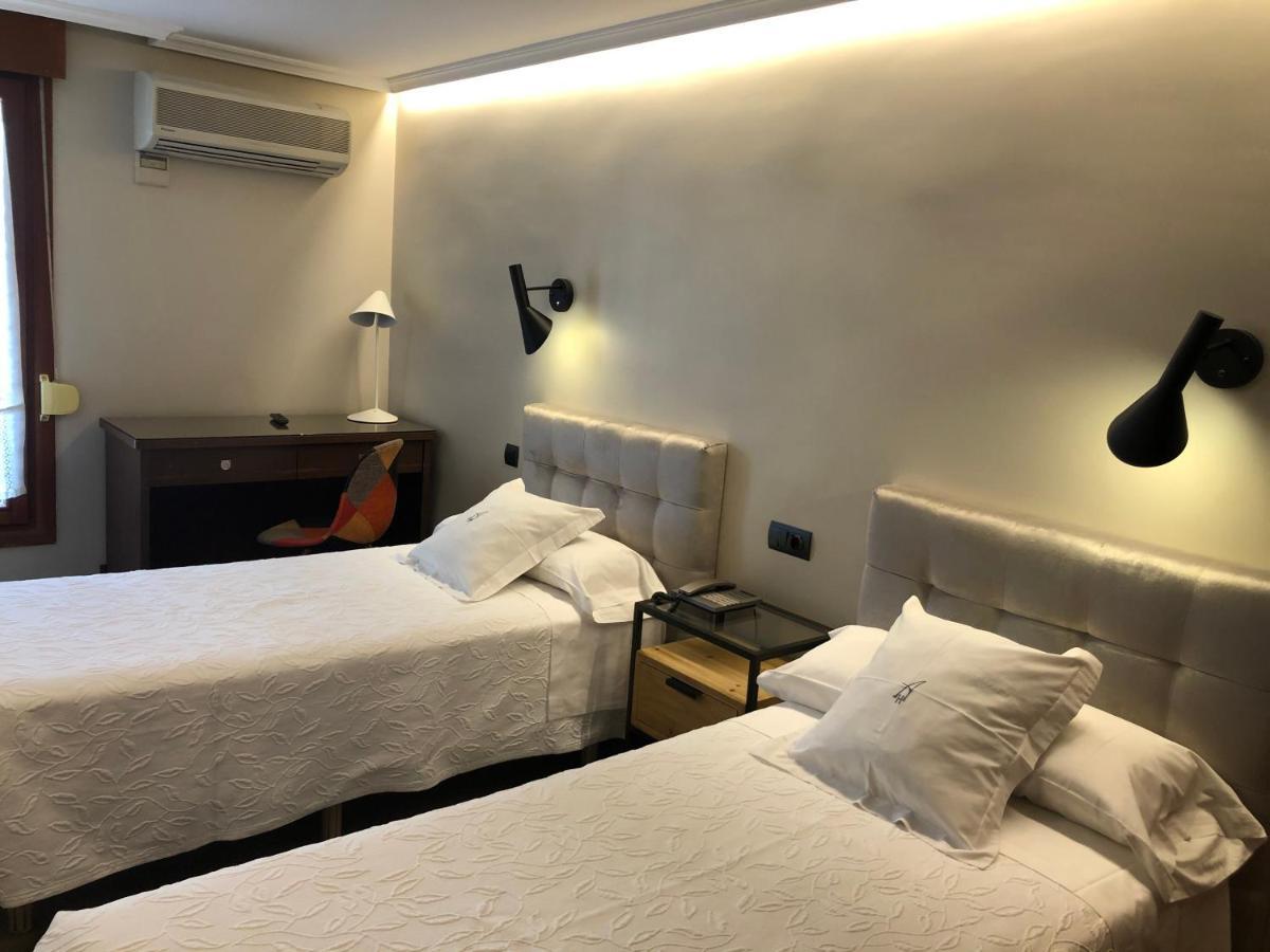 Hostal Astoria Мадрид Екстериор снимка