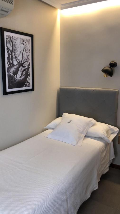 Hostal Astoria Мадрид Екстериор снимка