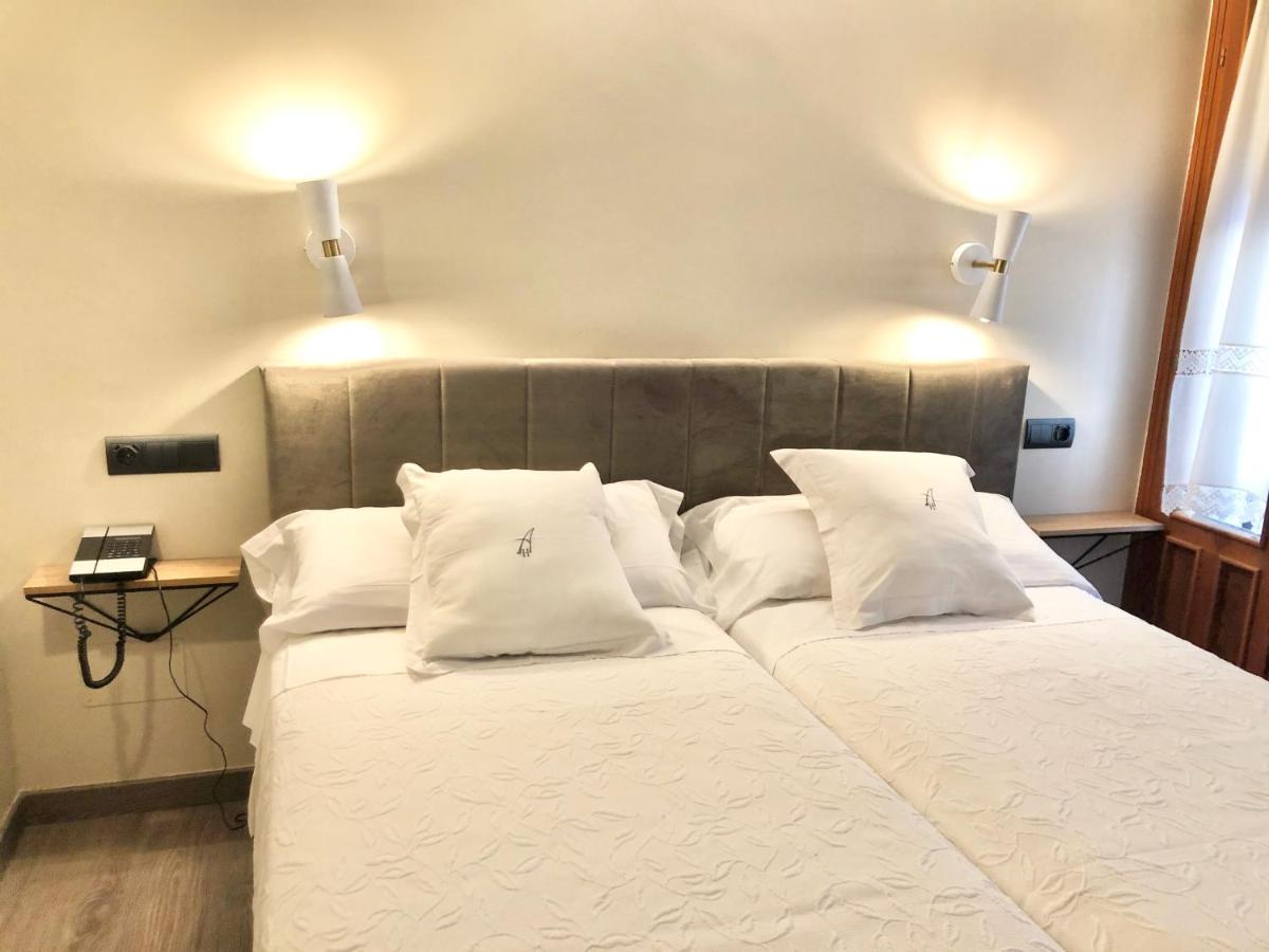Hostal Astoria Мадрид Екстериор снимка