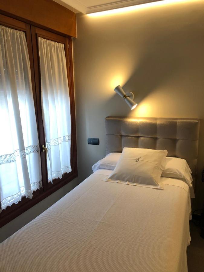 Hostal Astoria Мадрид Екстериор снимка