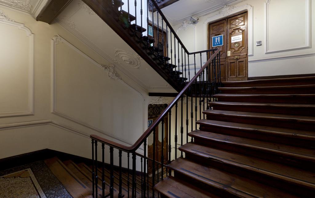 Hostal Astoria Мадрид Екстериор снимка